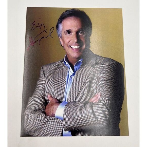 Henry Winkler Signed Photo 11X14 Happy Days Fonzie Actor - Picture 1 of 3